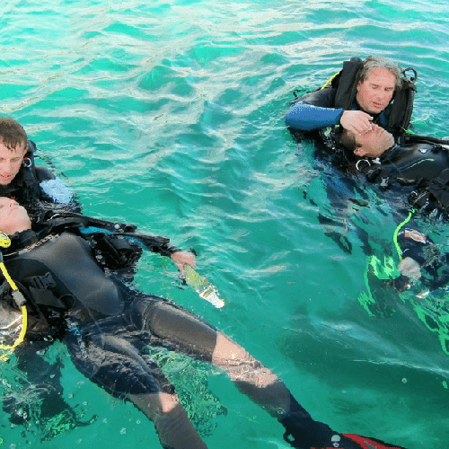 PADI Rescue course cairns